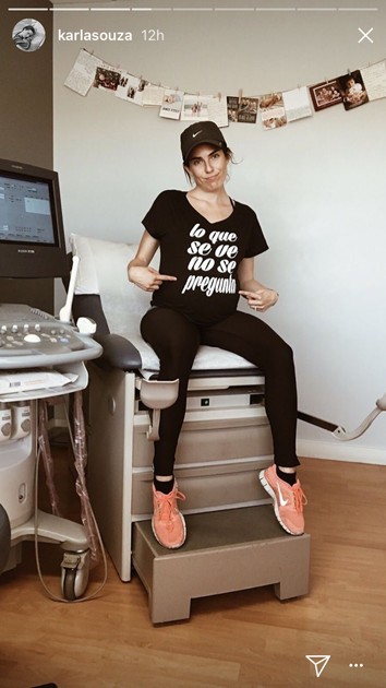 Karla Souza terhes