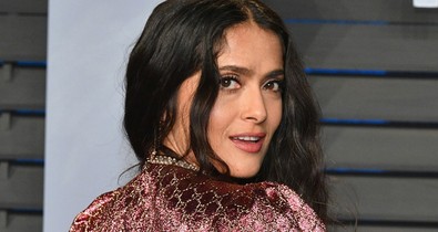 Az 51 éves Salma Hayek bikinis posztja őrület