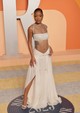 Keke Palmer áttetsző, vintage Atelier Versace kreációjában keltett hatalmas feltűnést. 