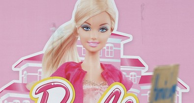 Kitalálod melyik színésznő lesz az előszereplős Barbie-film főszereplője?