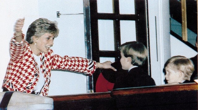 Emlékezzünk Diana hercegnő életének legvidámabb pillanataira