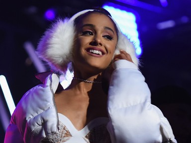 Ép ésszel felfoghatatlan, hogy mennyit keresett Ariana Grande a parfümjeivel