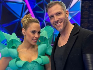 Lékai-Kiss Ramóna uszályos Merő Péter tervezte ruhát viselt a Sztárban sztár fináléjában