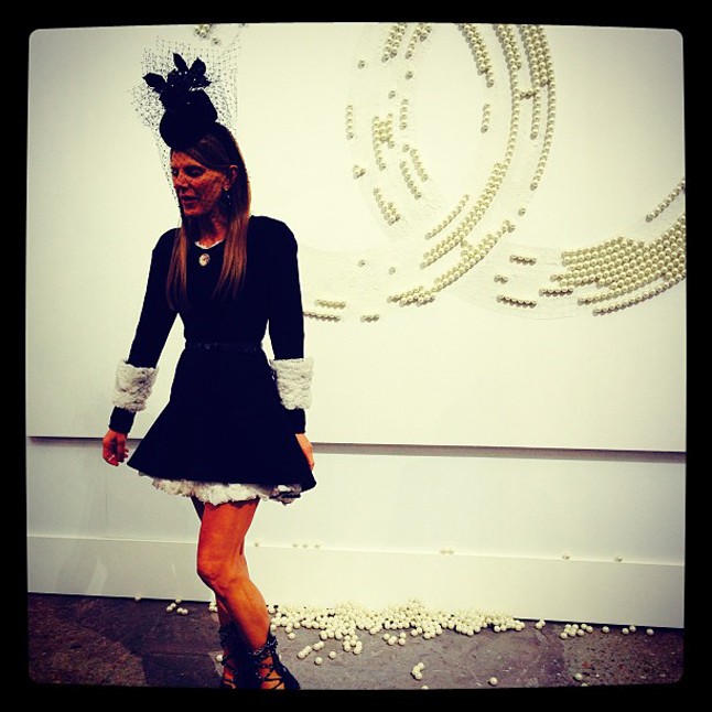 Anna Dello Russo sem hiányzott Párizsból.