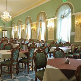 Polgári galéria a biedermeier kényelmet kedvelőknek /Fotó: Szállás.hu