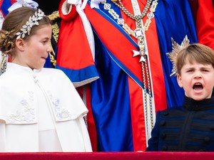 Testbeszéd szakértő elemezte Katalin hercegné gyerekeinek mozdulatait, egészen döbbenetes dologra mutatott rá: kevesen tudták ezt eddig Sarolta hercegnő és Lajos herceg kapcsolatáról