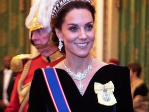 Kate Middleton olyan gyönyörű volt Diana hercegné tiarájában, mint a filmekben
