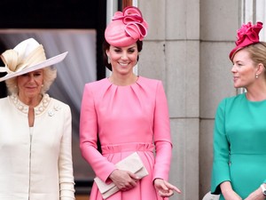 Kizárólag a királyi család viselhette ezt a színt, mindenki másnak tilos volt: gondoltad volna?