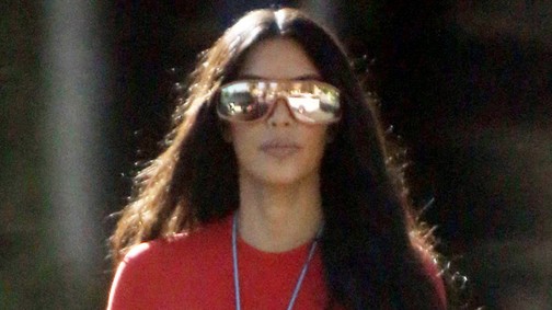Á, nem annyira tapad Kim Kardashianra ez a ruha