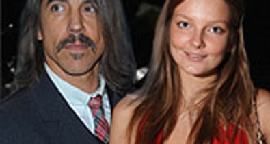 Itt az új álompár: Anthony Kiedis és Mihalik Enikő