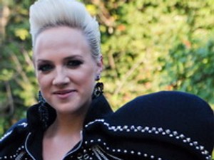 Tóth Gabi szerint is divat a magyar