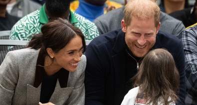 Édes fotót osztott meg kislányáról Meghan Markle, így segít édesanyjának a kis Lilibet