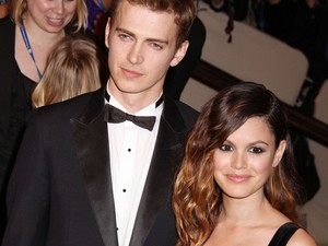 Rachel Bilson és Hayden Christensen kisbabát várnak!