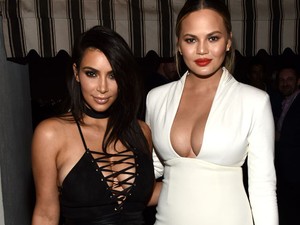 Imádjuk, ahogy Chrissy Teigen beszólt Kim Kardashiannak