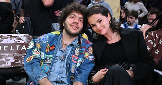Selena Gomez elegánsan reagált a válását követelő rajongóknak, Instagramon üzent az énekesnő