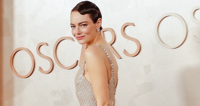 Emma Stone a világ legegyszerűbb ruhájában bizonyította be az Oscaron: a kevesebb több