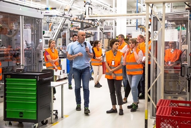 Gyárlátogatás a P&G menstruációs eszközöket gyártó csömöri üzemében