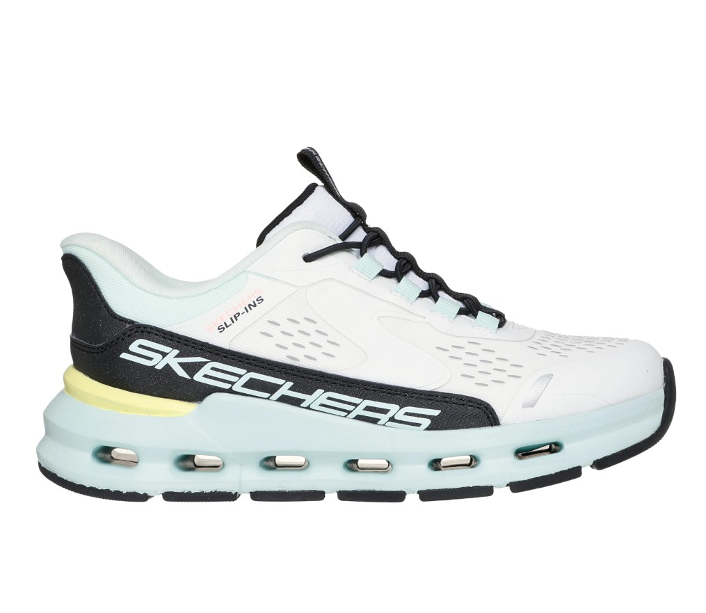 Tornacipő SKECHERS 24 990 Ft 20% kedvezmény a GLAMOUR-napokon