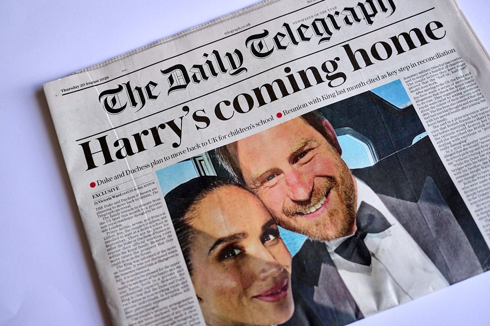 Bombaként robbant a hír a brit médiában, hogy hazaköltözik Harry herceg és Meghan Markle