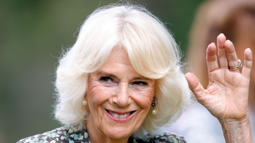 Kamilla királyné laza nyári ruhájától eláll a lélegzetünk