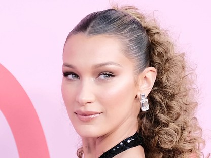 Ez tényleg egy Michael Kors - Bella Hadid pedig őrülten szexi benne