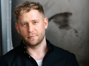 „Ha választanom kellene az irodalmi Nobel-díj és egy kiegyensúlyozott, boldog élet között, lesz@rnám a díjat” — Horváth András Dezső interjú 