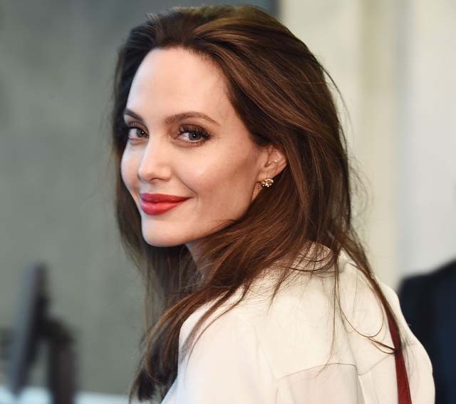 Angelina Jolie egész nyáron ezt a ruhát viselte: a legnagyobb kedvence