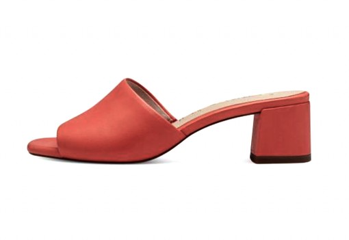 10 nyári papucs és szandál, ami egyszerűen minden stílushoz passzol