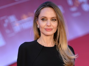 Hirtelen rá sem ismerünk Angelina Jolie fiára, Knox drasztikus frizuraváltáson esett át