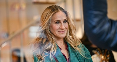 Micsoda duó: Sarah Jessica Parker 20 éves fia pont úgy néz ki, mint édesanyja