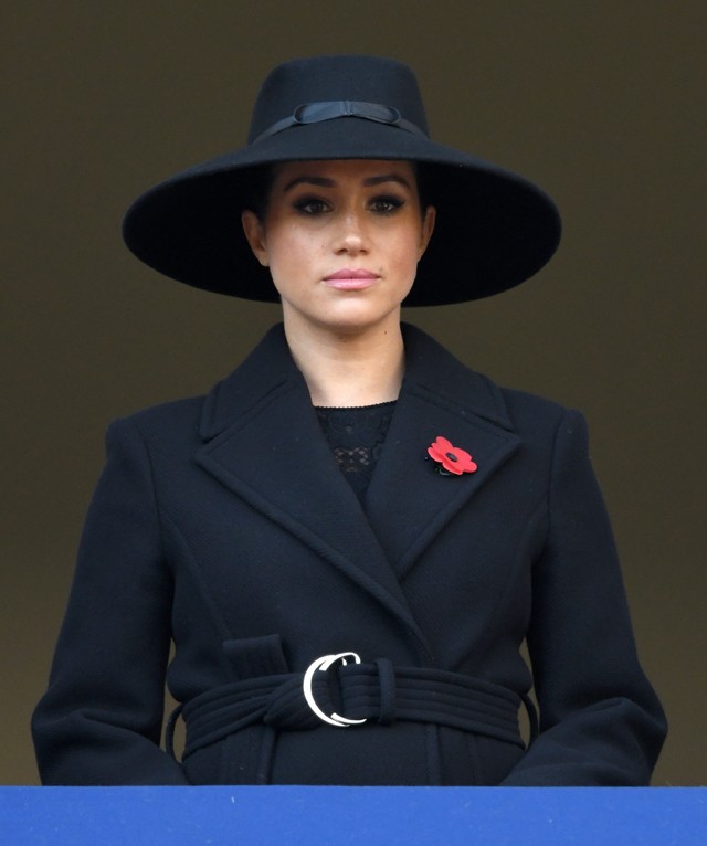 Jó ég, Meghan Markle elképesztően sikkes ebben az óriási kalapban