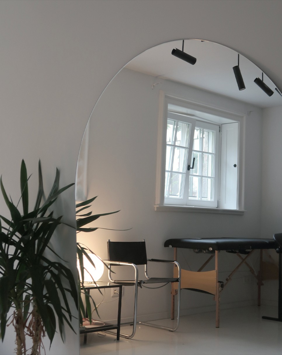 Tavaly hosszú tervezés után vőlegényével közösen megnyitották a Studio Sol tetováló műhelyüket