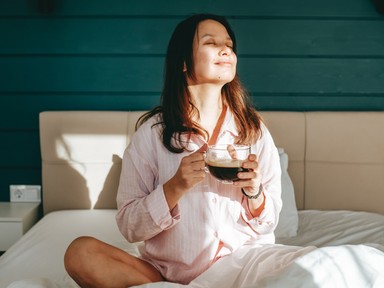 Ha ezt a 7 dolgot megteszed elalvás előtt, tökéletesen indul majd a reggeled