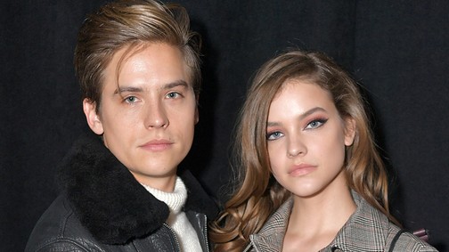 Ki ez a lány, akivel Dylan Sprouse csókolózik Kygo új klipjében?