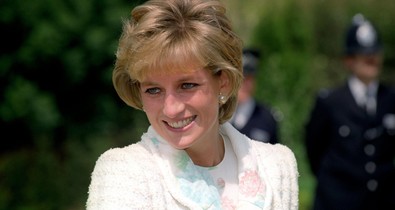 Diana hercegné temetésén zseniálisan megírt beszéddel vágott vissza a királyi családnak a hercegné testvére