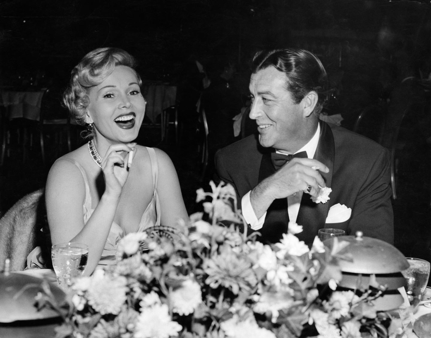 Gábor Zsazsa és Robert Taylor színész 1950-ben. 