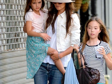 Suri fáradt, Katie Holmes rejtőzködik