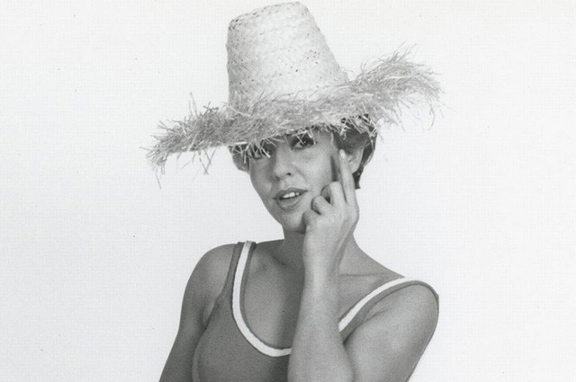 Hihetetlen! 83 éves, és most is fehérneműmodell