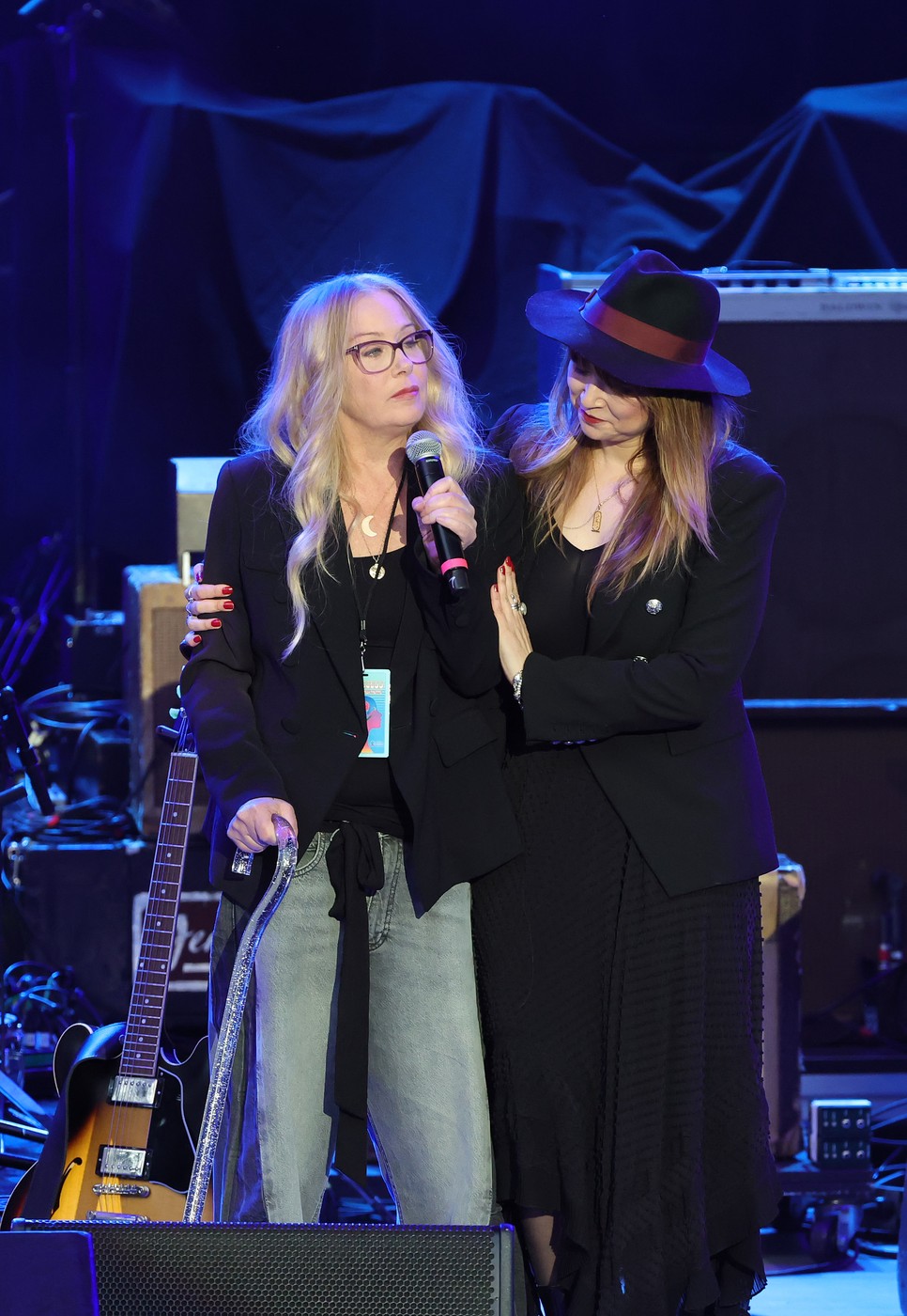 Állapota miatt nagyon ritkán jelenik meg nyilvánosan Christina Applegate, legutóbb autizmus világnapi rendezvényen szólalt fel