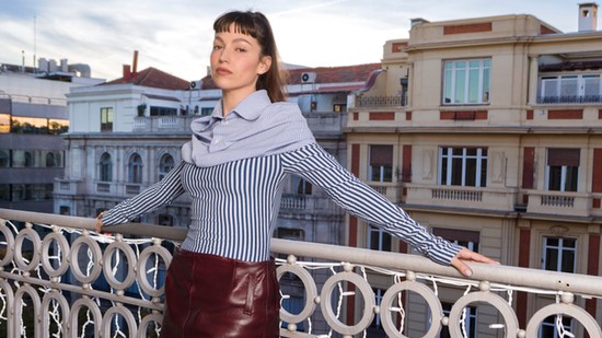 A nagy pénzrablás Tokiója félmeztelenül indította 2025-öt: egyszerűen imádjuk Úrsula Corberó felszabadultságát