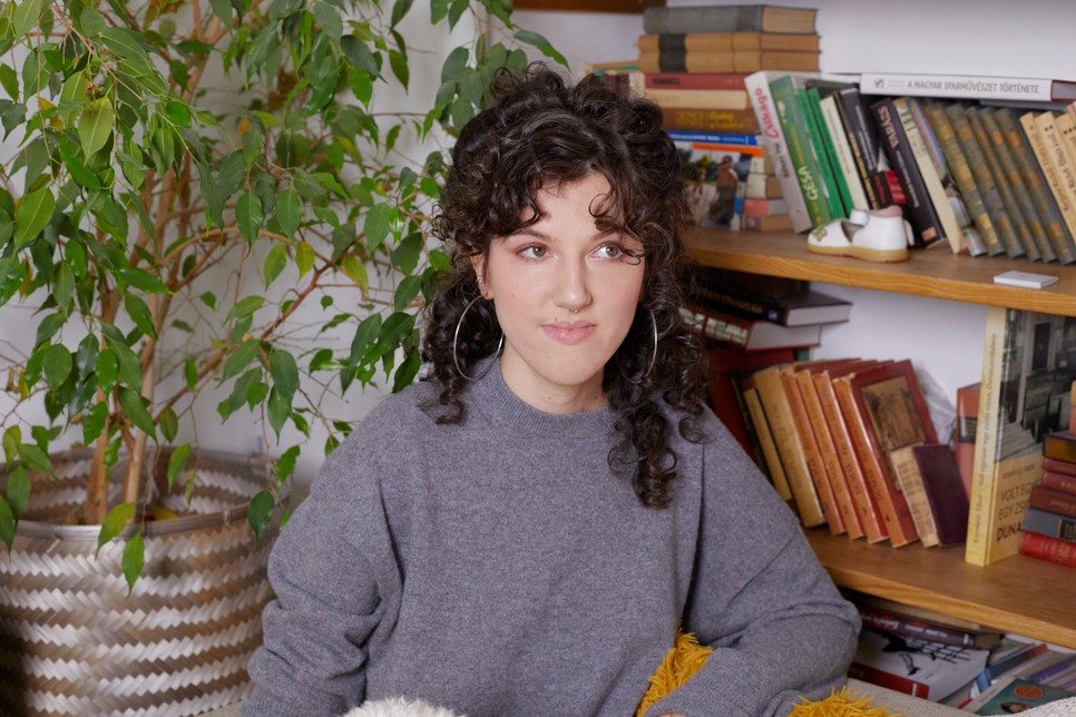 Kollár Kata szerint az a legfontosabb, hogy a takarítás fárasztó folyamata helyett arra fókuszáljunk, amit általa kapunk: egy tiszta otthonra, ami a mentális egészségünket is támogatja