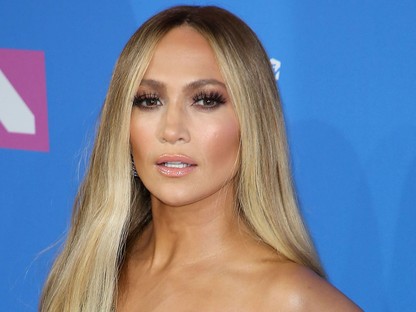 Lehull a lepel! Így tartja magát formában Jennifer Lopez