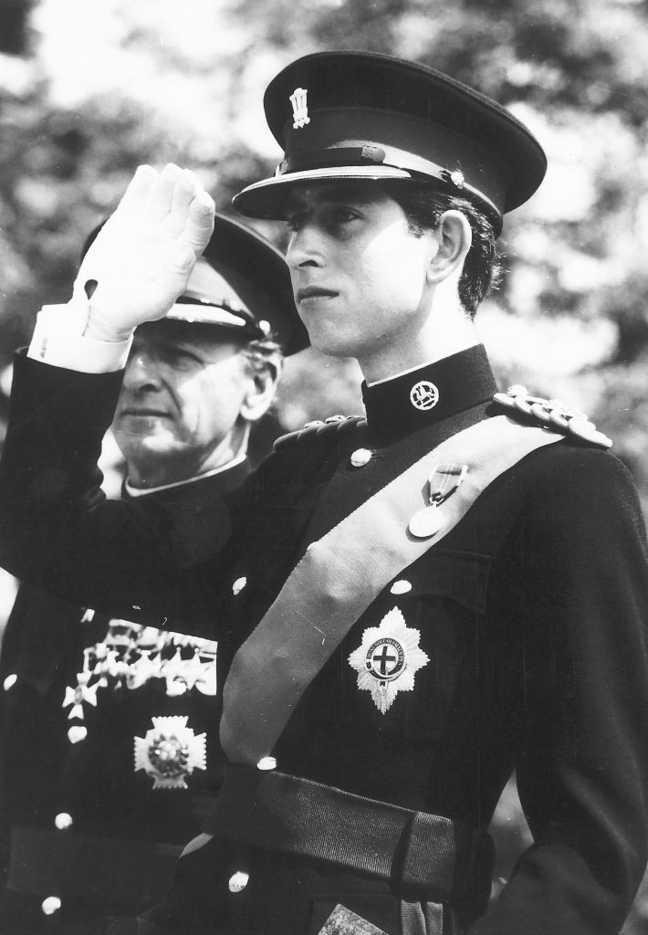 Az egyenruhában Károly akár Vilmos ikertestvére is lehetne. (1969)