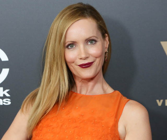 leslie mann, hollywood film, díjátadó, vörös szőnyeg, színátmenetes ruha, jenny packham