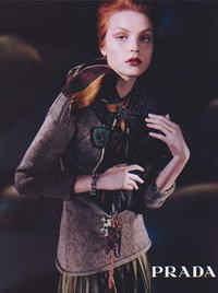 Egy régebbi Prada kampányfotón.