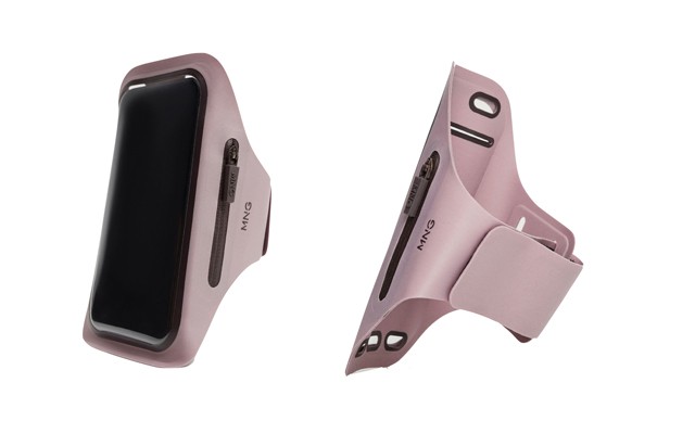 A MANGO új sportkolleciójában találtunk rá erre a stílusos kis kiegészítőre. Ez is egy olyan meglepetés lehet, ami garantáltan betalál azoknál, akik szinte mindennap sportolnak. Tok MANGO 6595 Ft