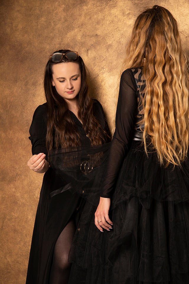 Izgalmas fotózással telt Tóth Helga tervező keddi napja