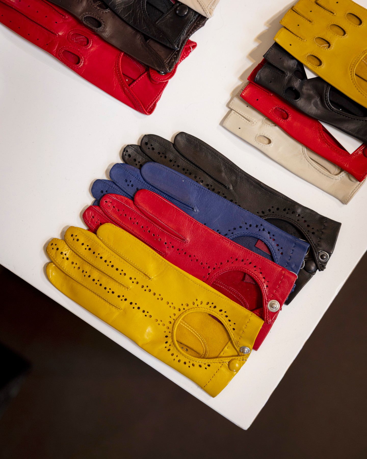 Óriási színkavalkád és prémium minőség jellemzi a Karma Gloves minden darabját