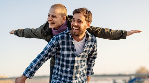 Negyedik stádiumú rákkal szerelem és boldog élet? Neki sikerült!