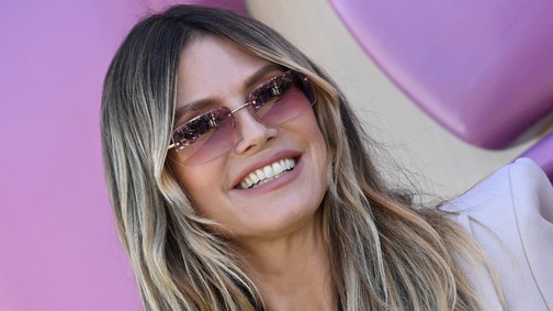 Az 52 éves Heidi Klum bikinis fotóitól azonnal zavarba jössz, elképesztő formában van a szupermodell